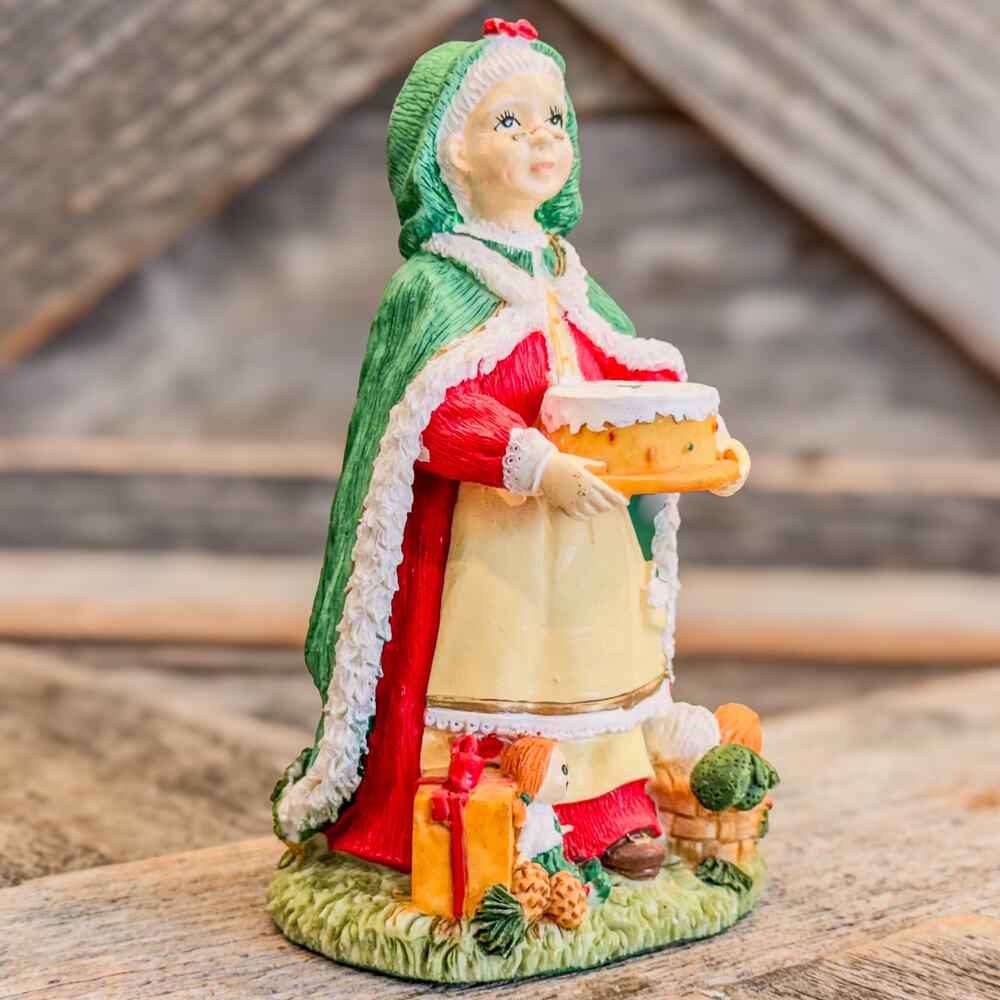 1999 Vintage Mrs. Irish Father Christmas, Ireland - Christmas Decor/Figurine - Picture 3 of 8